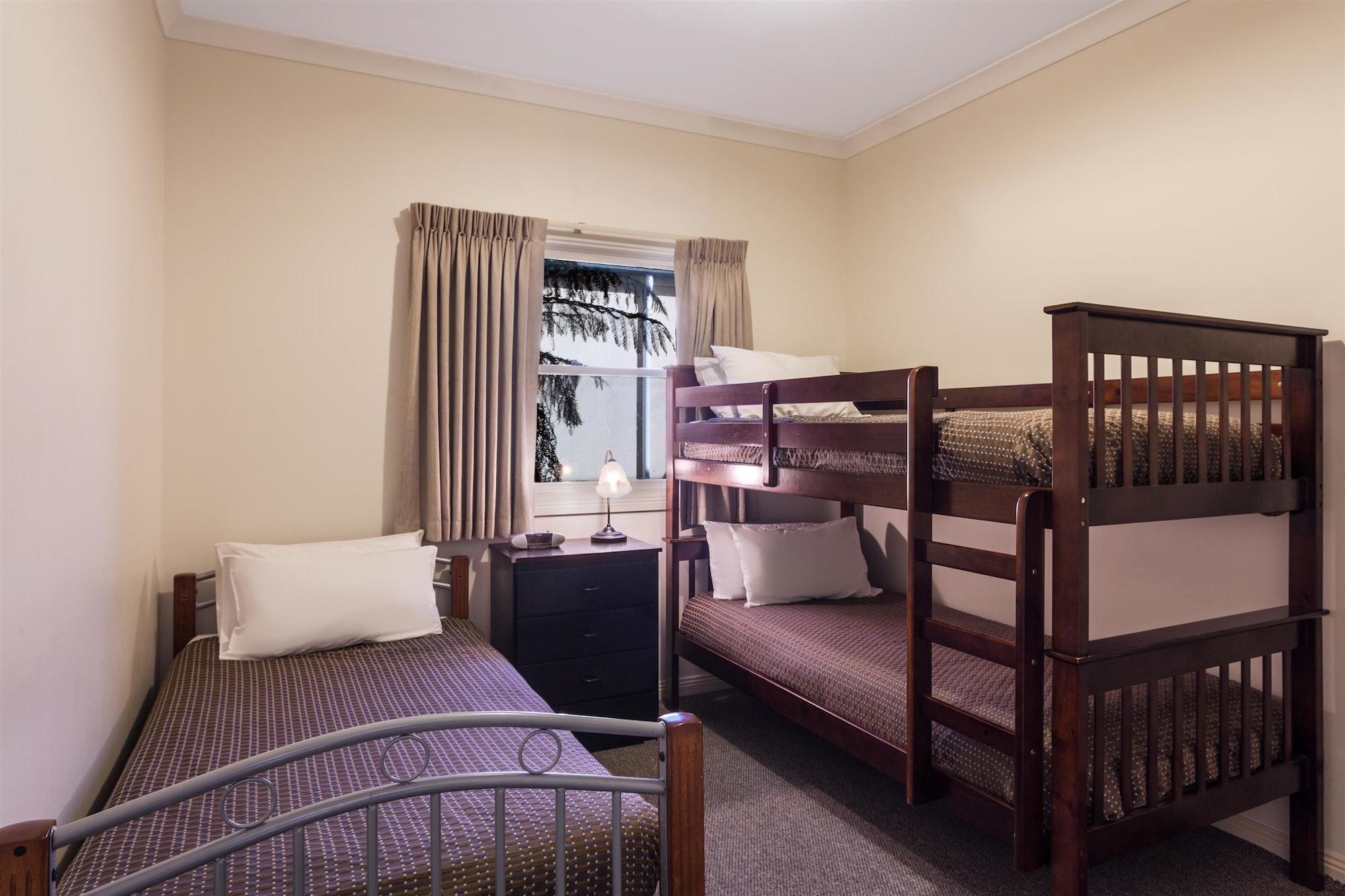 Best Western Olde Maritime Motor Inn Варрнамбул Экстерьер фото