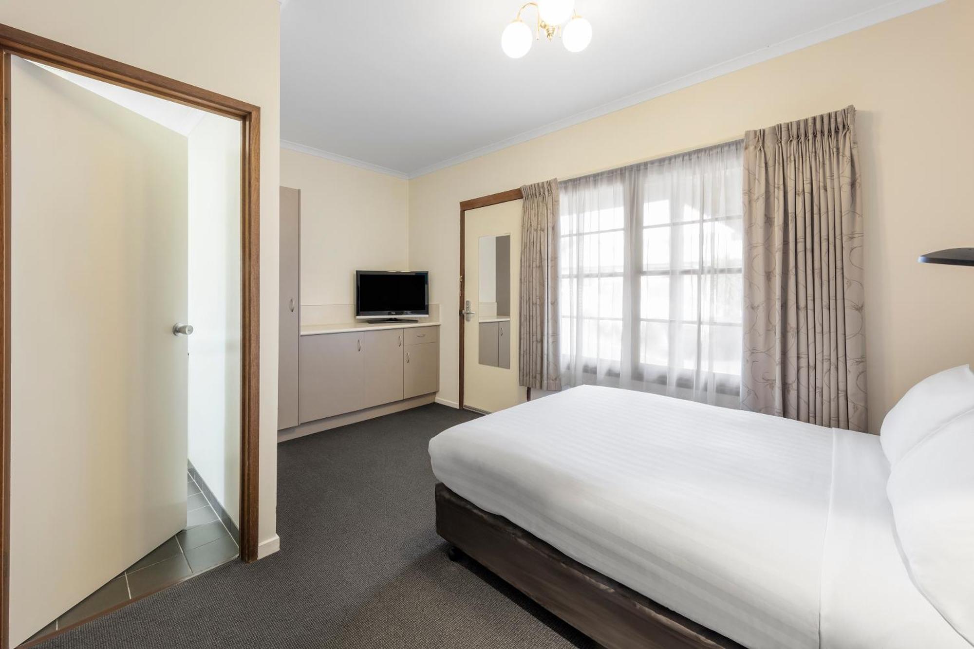 Best Western Olde Maritime Motor Inn Варрнамбул Номер фото